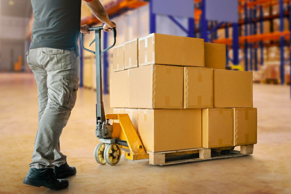 Safe Lifting Techniques: Your Online Manual Handling Course in Waterford - Manual Handling Training Article
