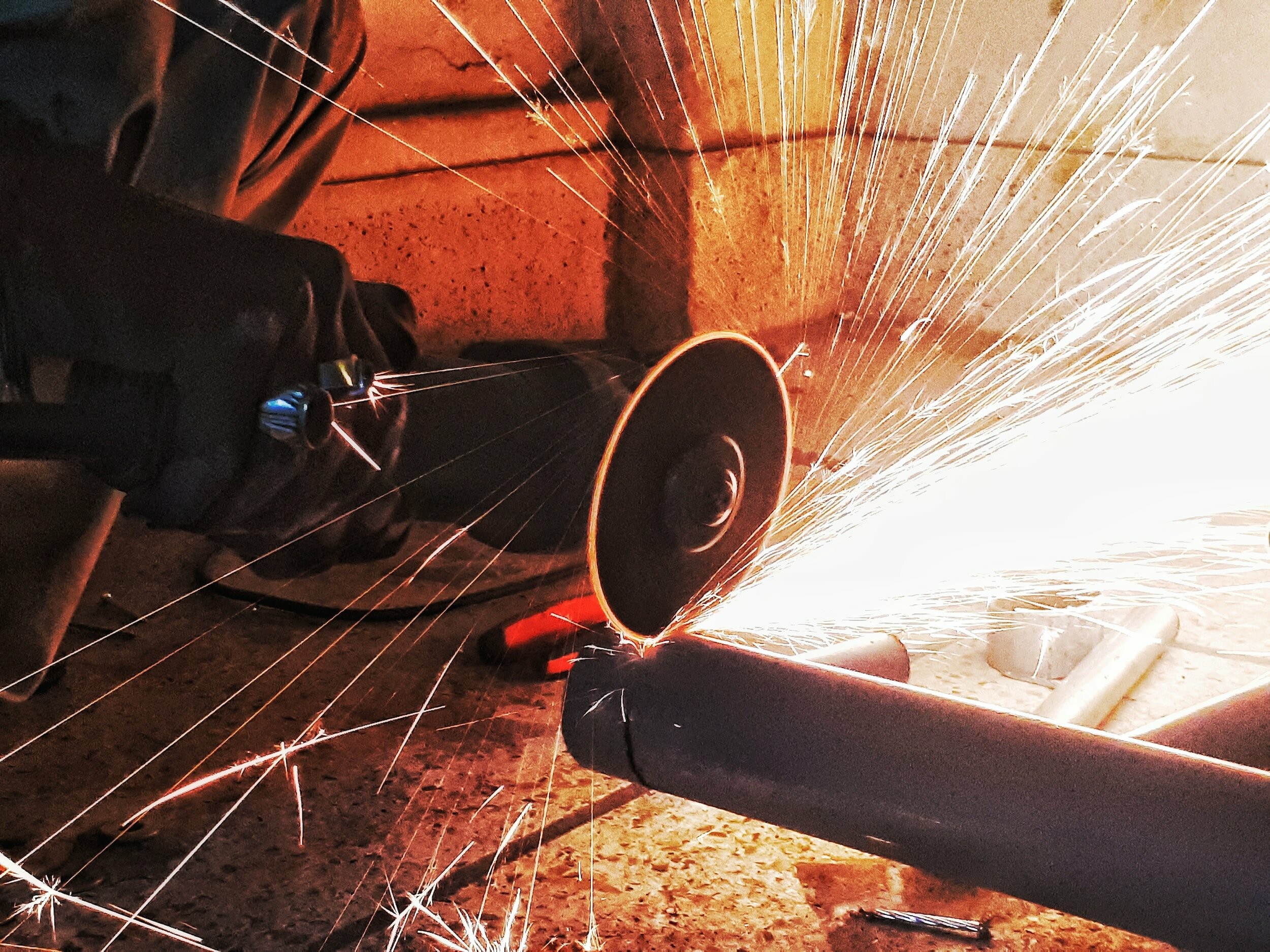 Navigating Abrasive Wheels Training: Online vs. In-Person Options in Ireland - Manual Handling Training Article