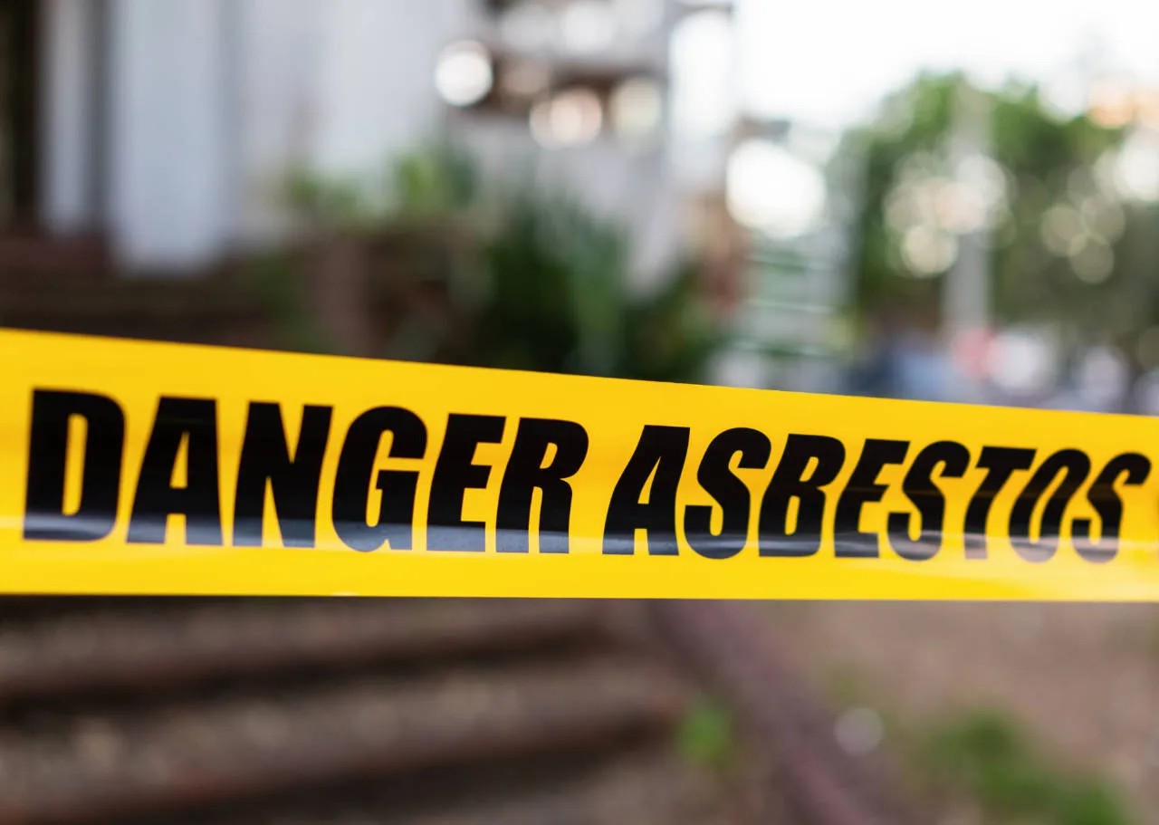 Master Asbestos Awareness with Our Certified Online Training in Ireland - Manual Handling Training Article
